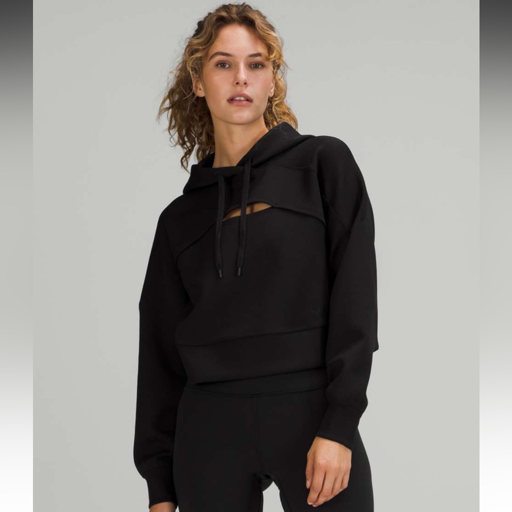 Lululemon Get Centered Crop Hoodie Size 4